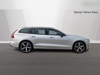 Used Volvo V60 2025 for sale - 76680655: Photo