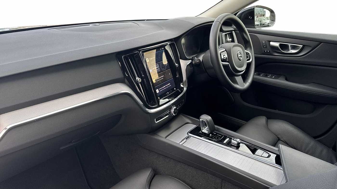 Used Volvo V60 2025 for sale - 76680655: Photo 4