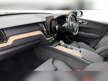 Used Volvo XC60 2025 for sale - 78139310: Photo