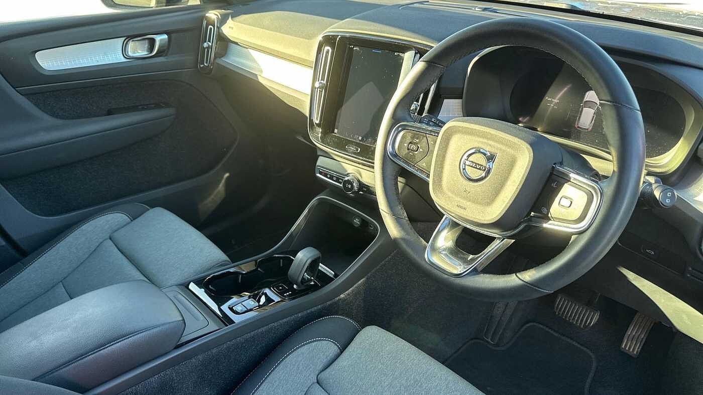 Used Volvo XC40 2023 for sale - 76676431: Photo 5