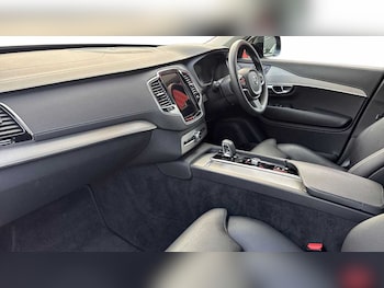 Used Volvo XC90 2023 for sale - 76676332: Photo