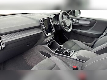 Used Volvo XC40 2024 for sale - 76274173: Photo