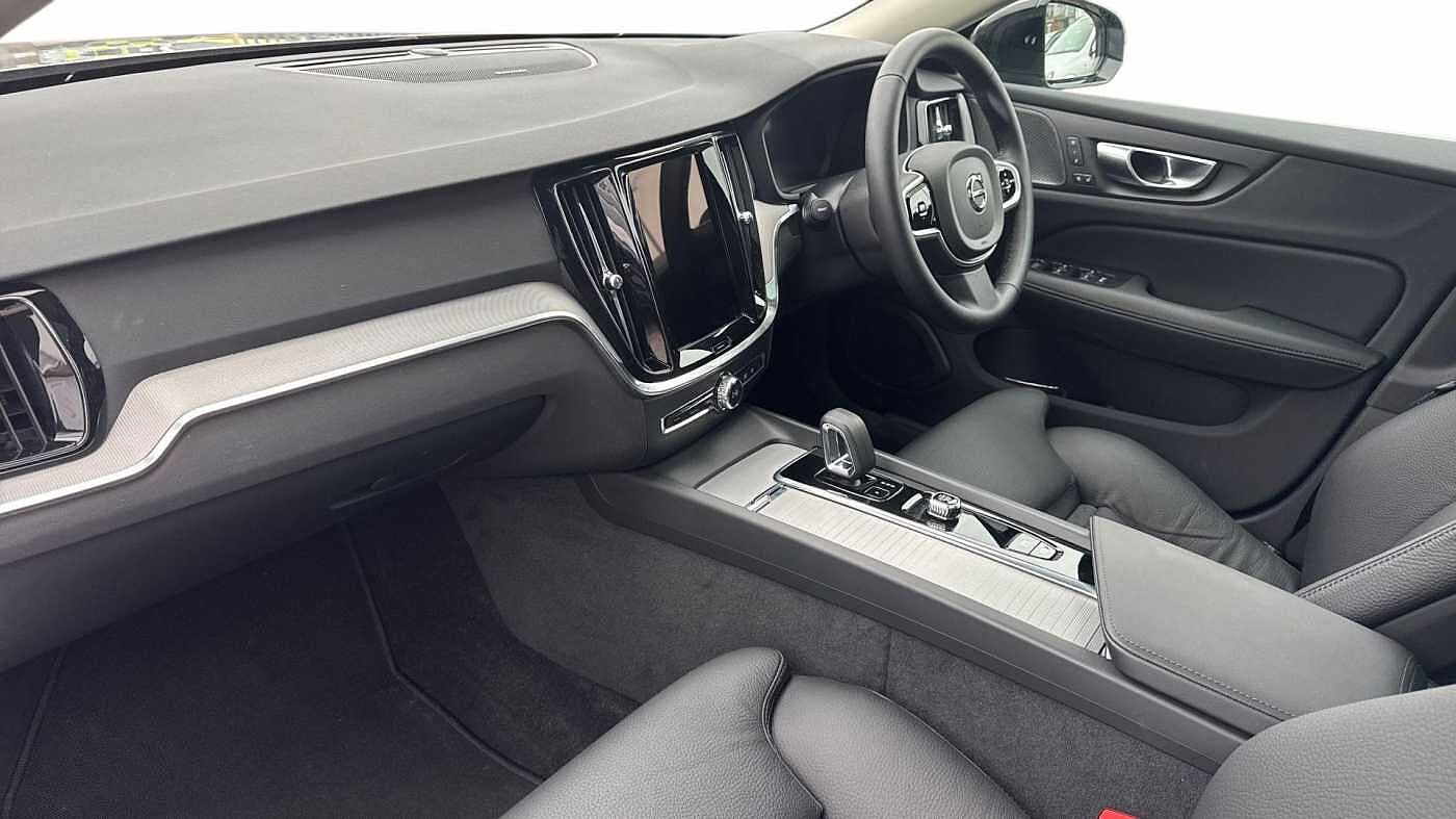 Used Volvo V60 2025 for sale - 76679459: Photo 4