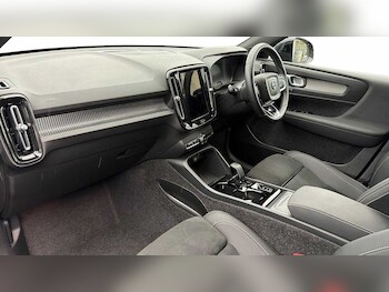 Used Volvo XC40 2025 for sale - 78139700: Photo