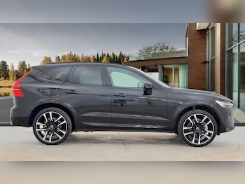 Used Volvo XC60 2024 for sale - 76966389: Photo