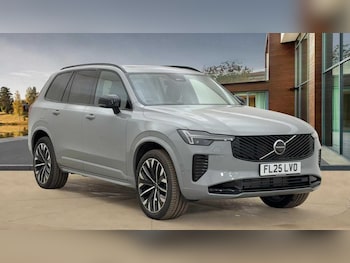 2025 (25) - 2.0 T8 PHEV Ultra Dark 5dr AWD Geartronic