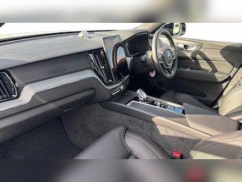 Used Volvo XC60 2025 for sale - 76679494: Photo