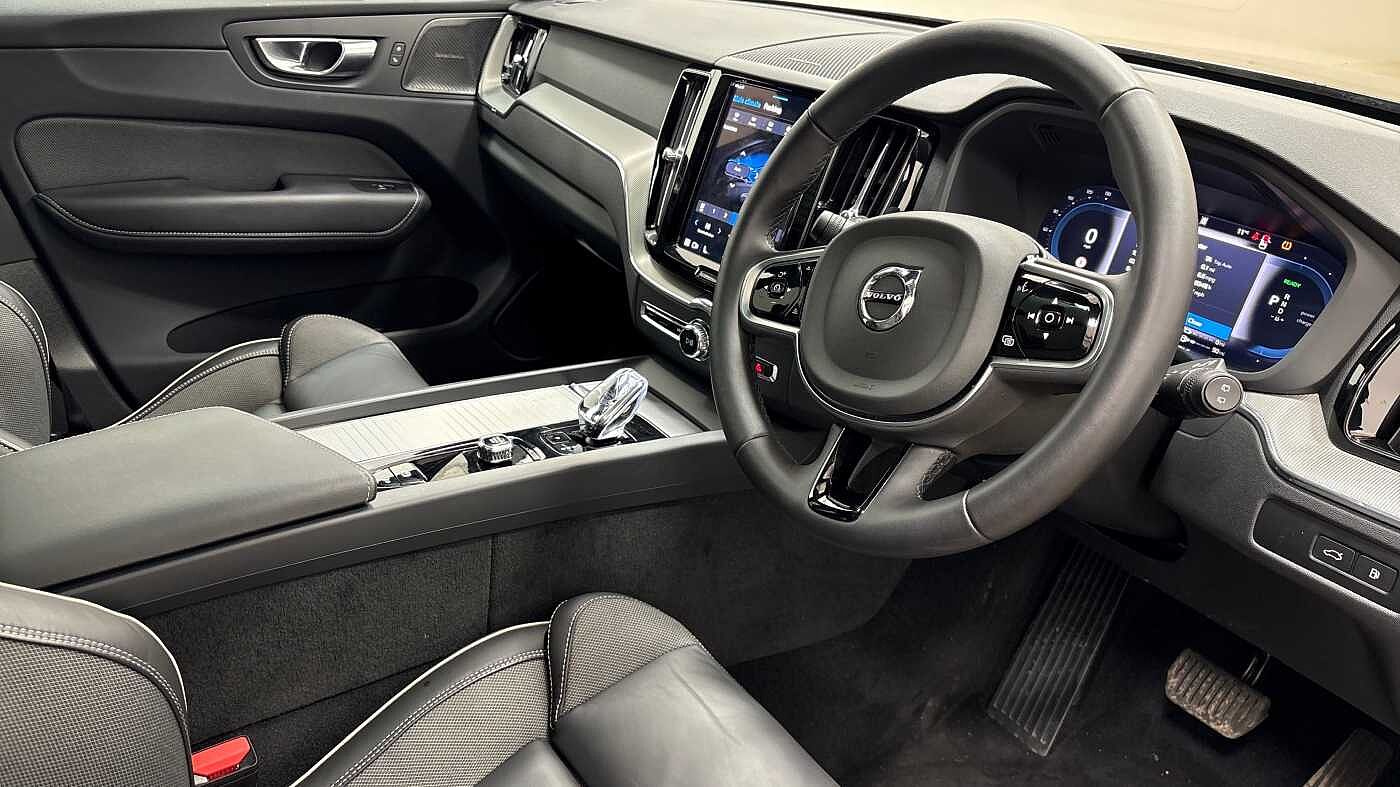 Used Volvo XC60 2025 for sale - 76681457: Photo 9