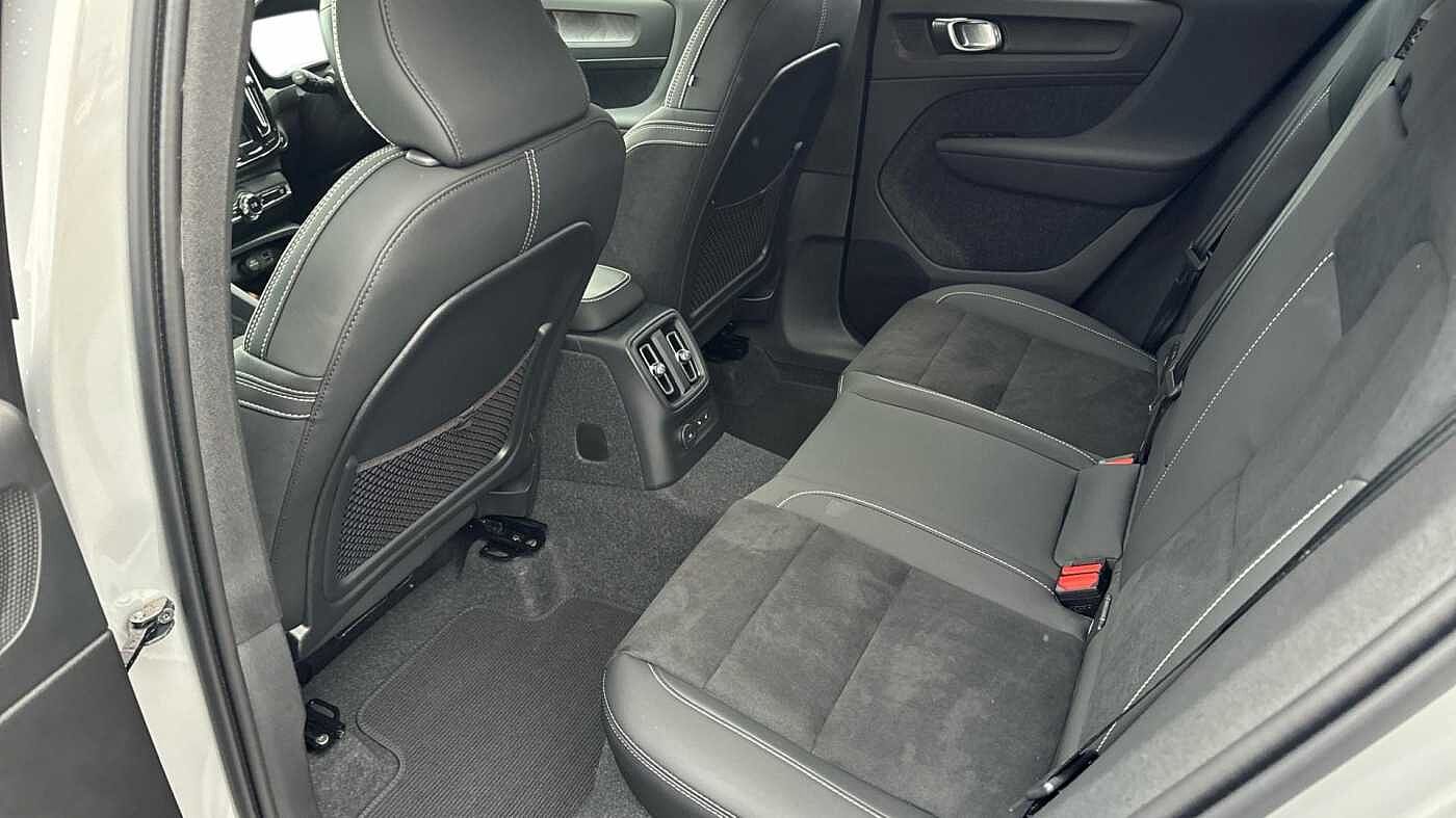 Used Volvo XC40 2023 for sale - 76676548: Photo 10