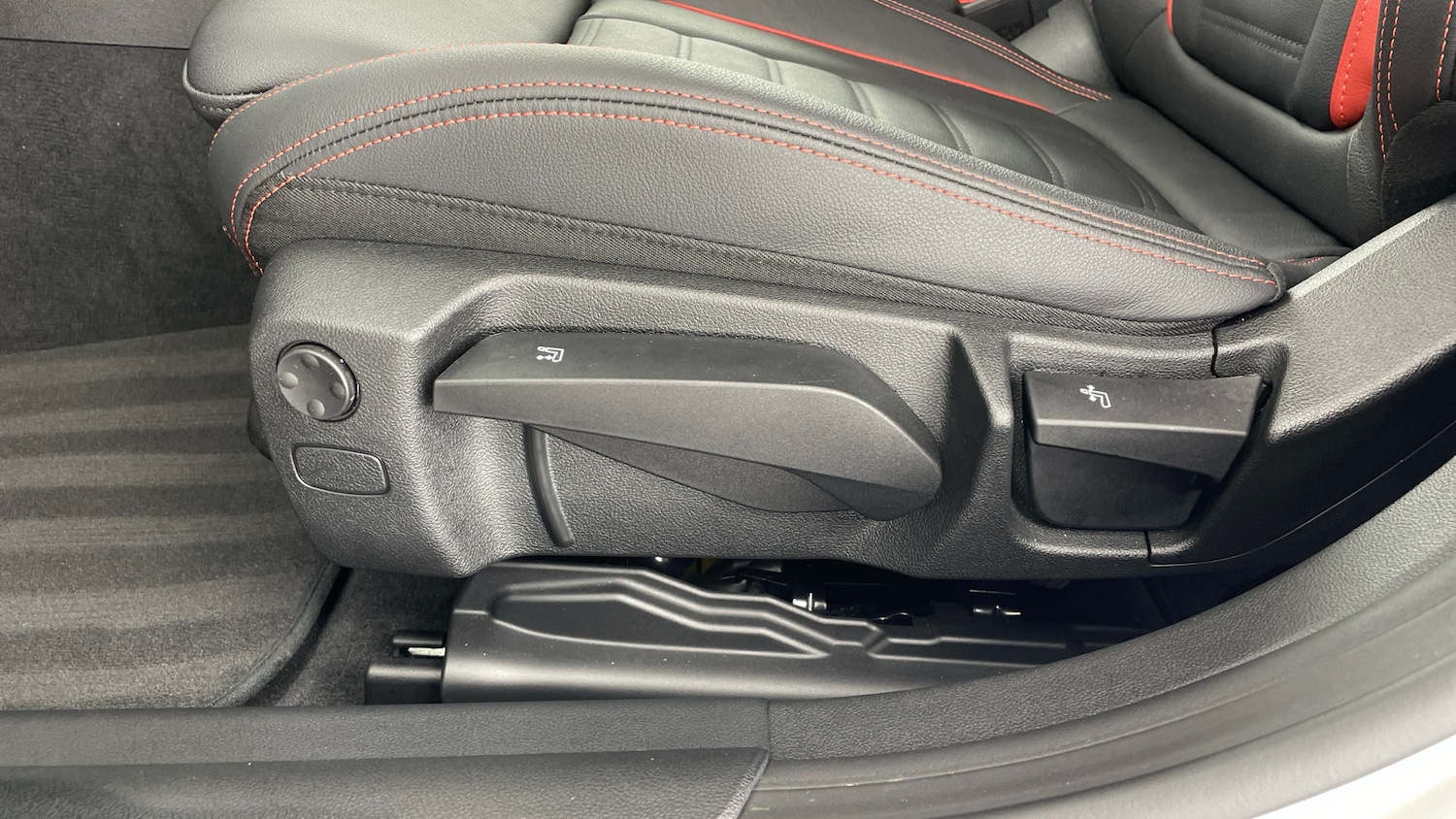 Used BMW i4 2025 for sale - 76426231: Photo 30