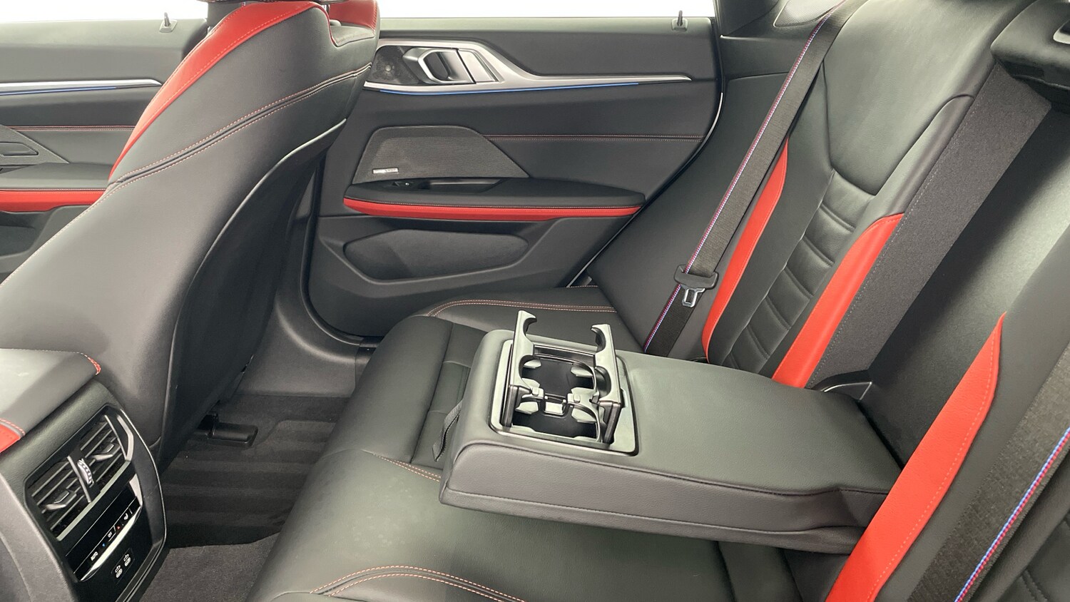 Used BMW i4 2025 for sale - 76426231: Photo 37