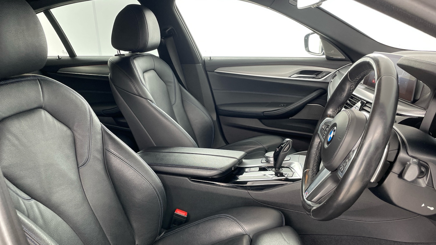 Used BMW 5 Series 2018 for sale - 77864527: Photo 11