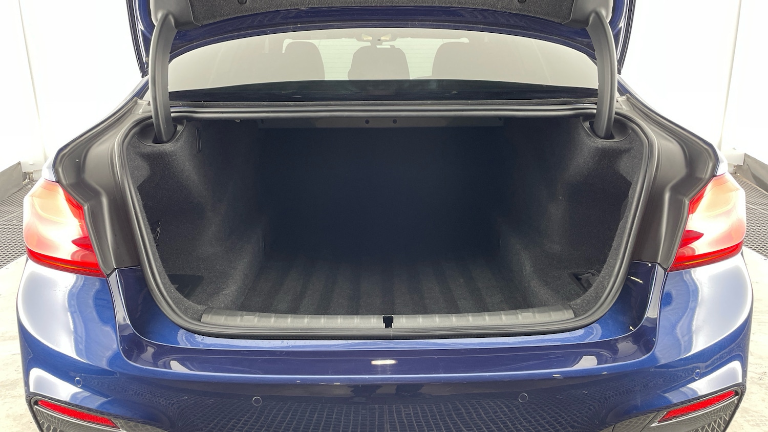 Used BMW 5 Series 2018 for sale - 77864527: Photo 13