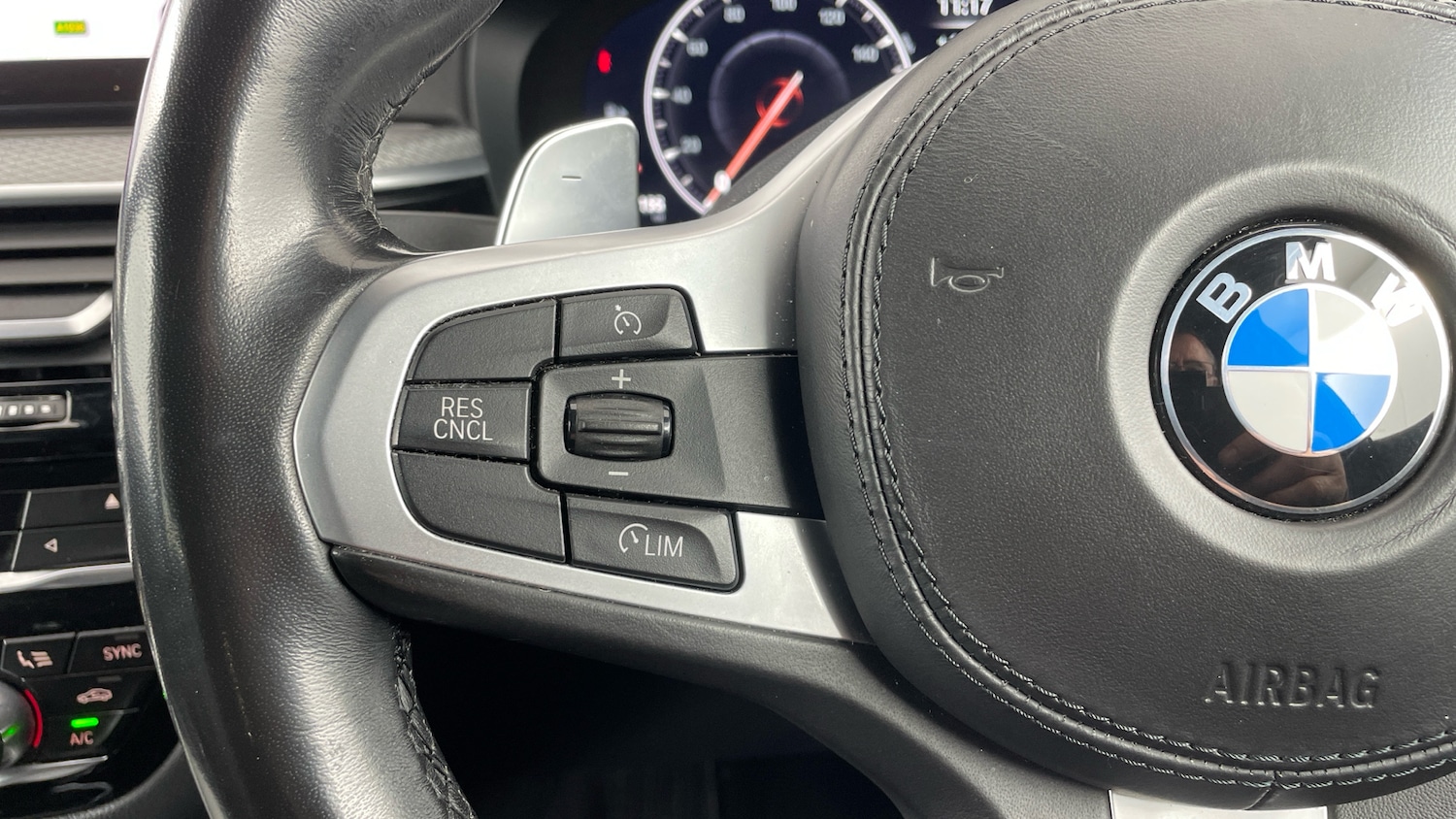 Used BMW 5 Series 2018 for sale - 77864527: Photo 17