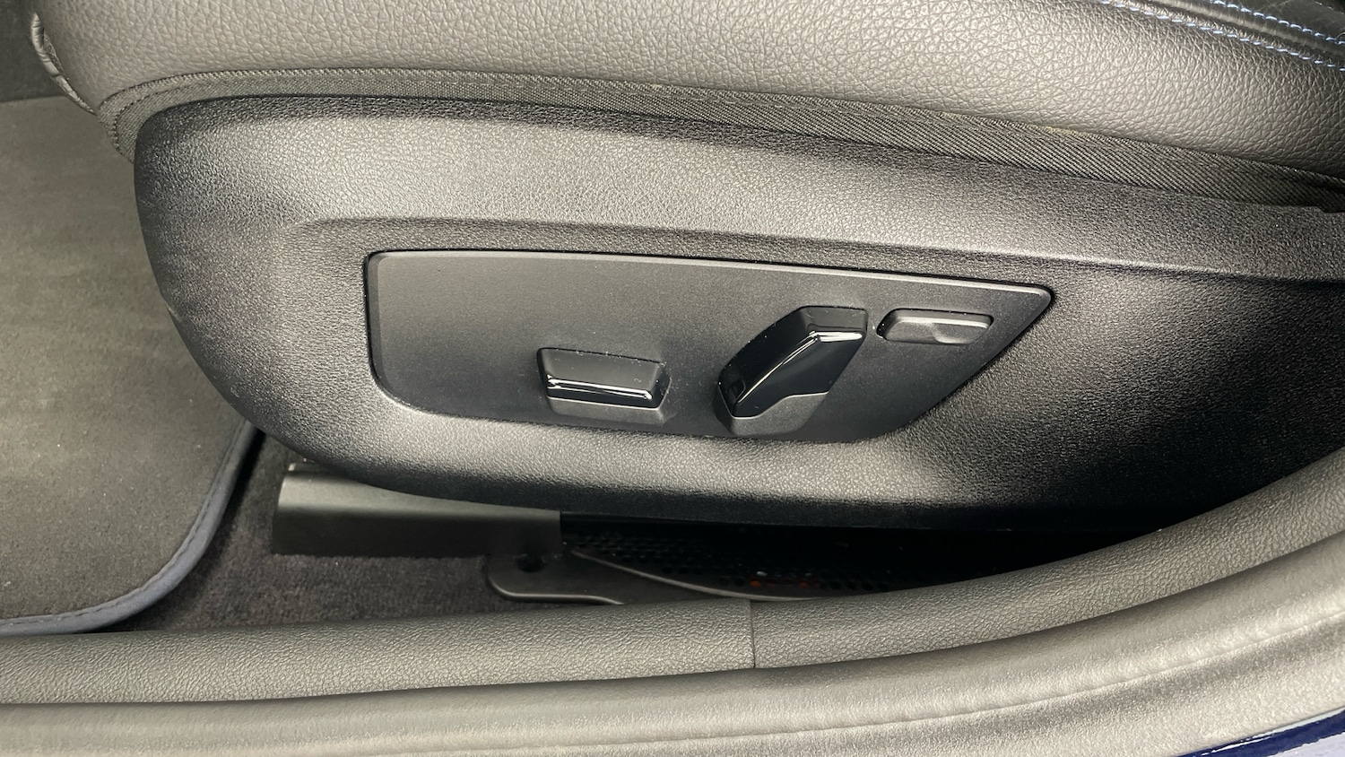 Used BMW 5 Series 2018 for sale - 77864527: Photo 28