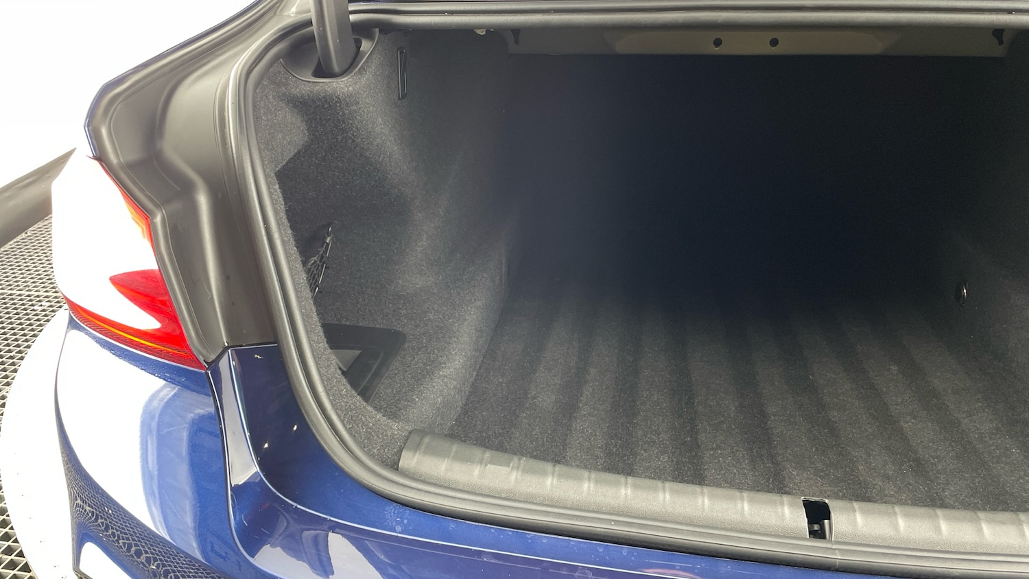 Used BMW 5 Series 2018 for sale - 77864527: Photo 38