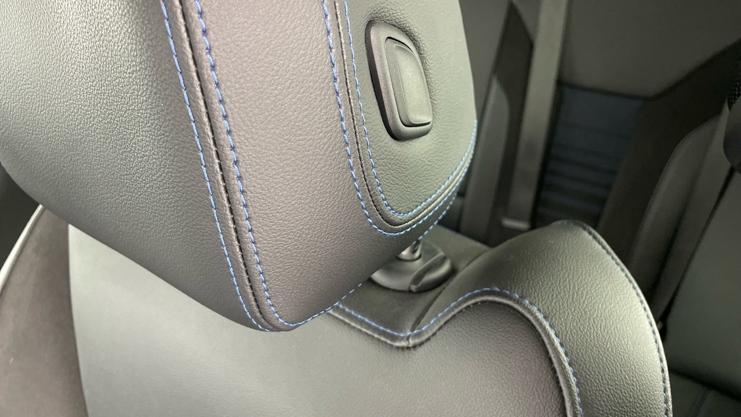 Used BMW i4 2022 for sale - 77663338: Photo 30