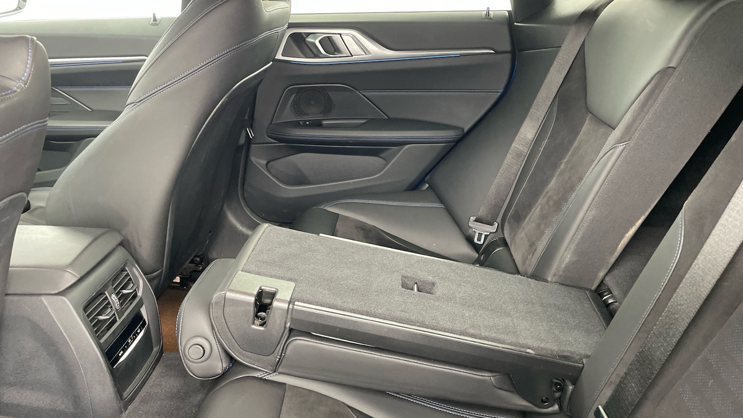 Used BMW i4 2022 for sale - 77663338: Photo 37