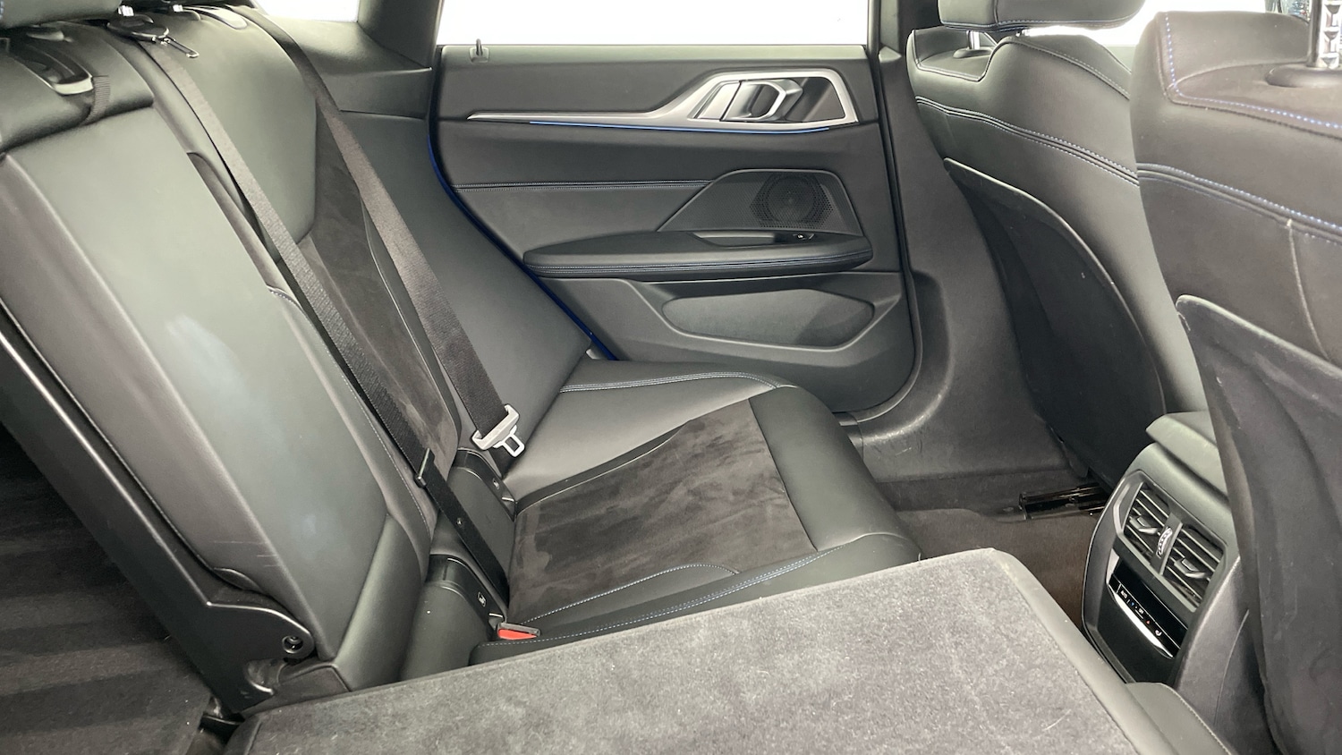 Used BMW i4 2022 for sale - 77663338: Photo 50