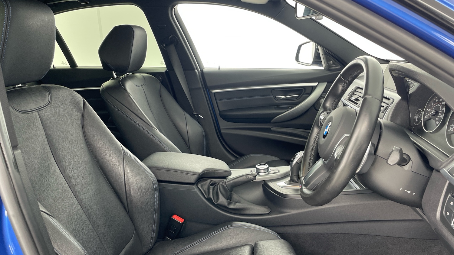 Used BMW 3 Series 2017 for sale - 76263701: Photo 11