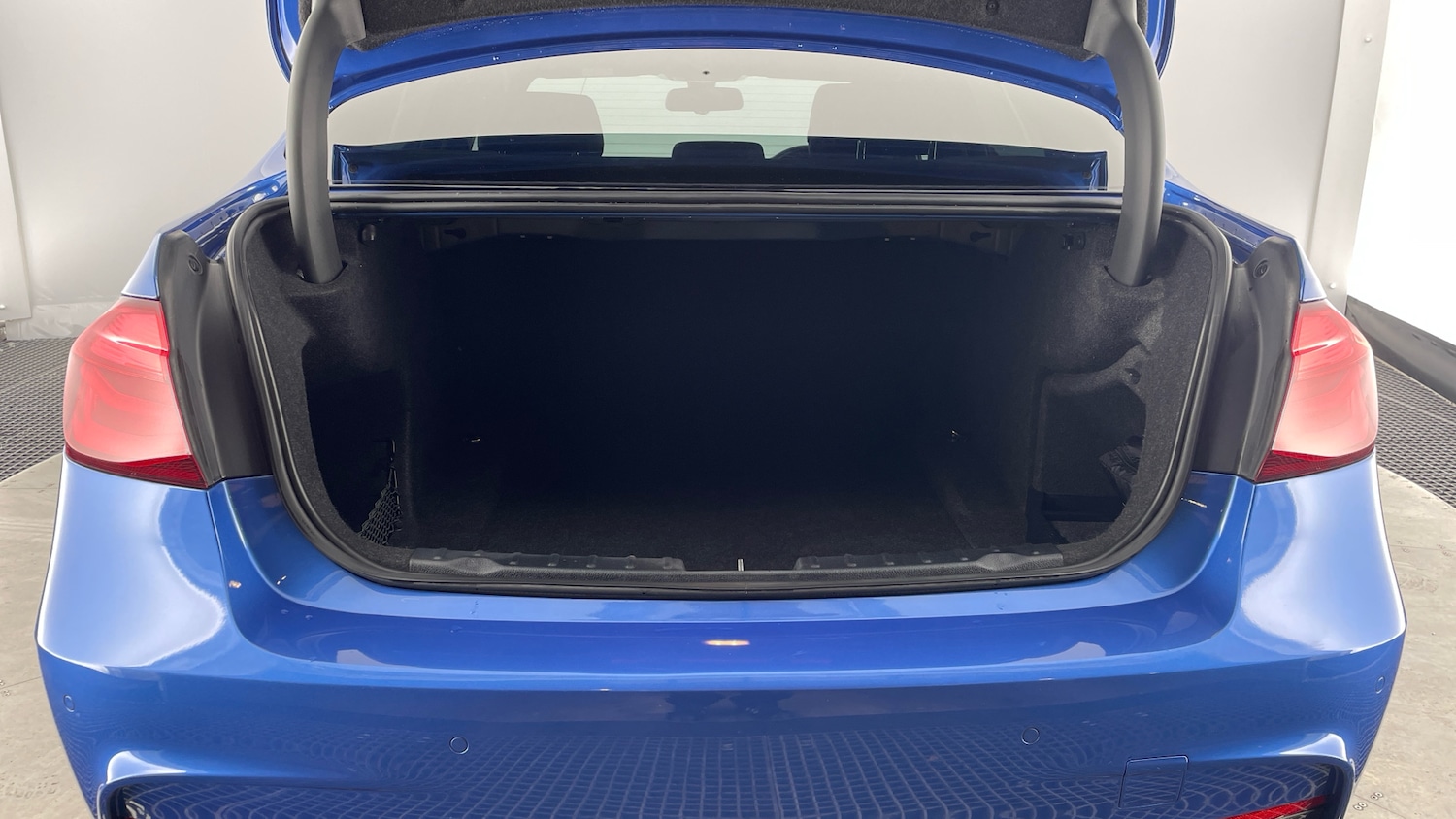 Used BMW 3 Series 2017 for sale - 76263701: Photo 13