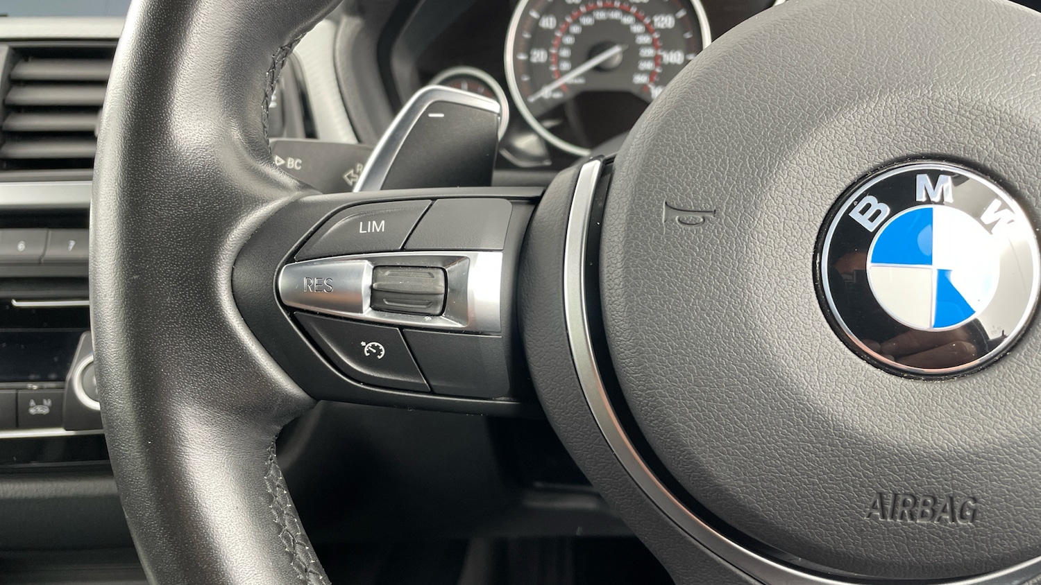 Used BMW 3 Series 2017 for sale - 76263701: Photo 17