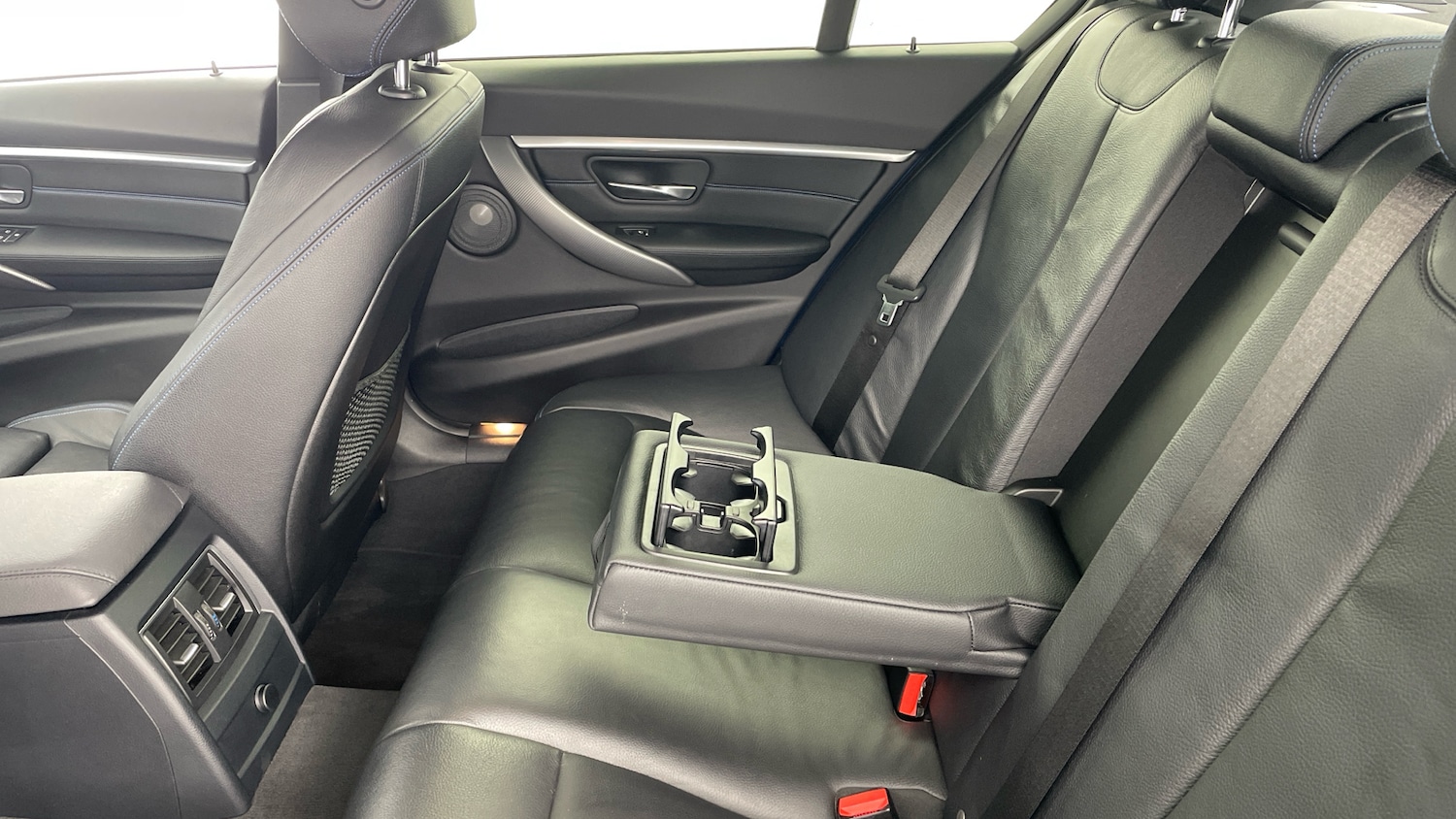 Used BMW 3 Series 2017 for sale - 76263701: Photo 36