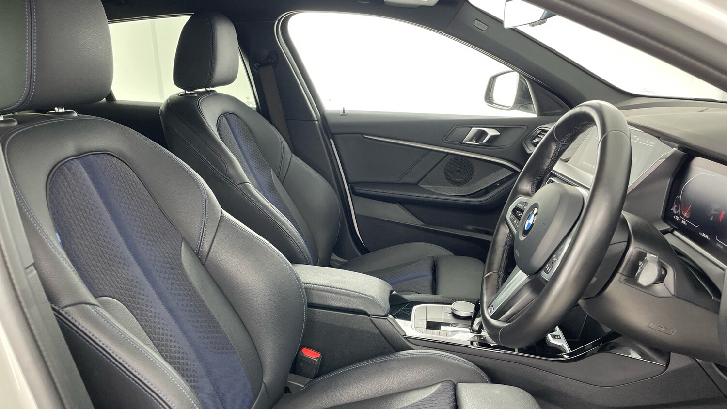 Used BMW 1 Series 2023 for sale - 77687932: Photo 11