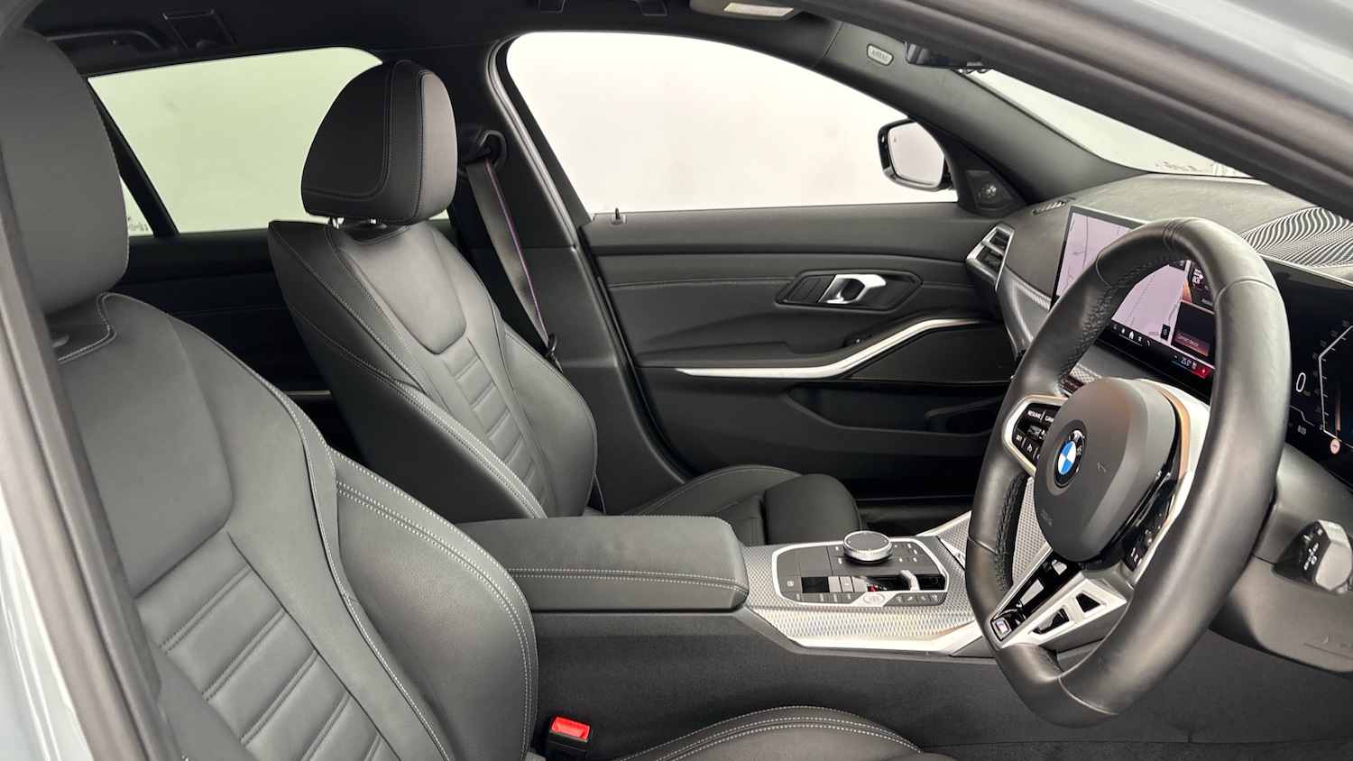 Used BMW 3 Series 2024 for sale - 76637280: Photo 11