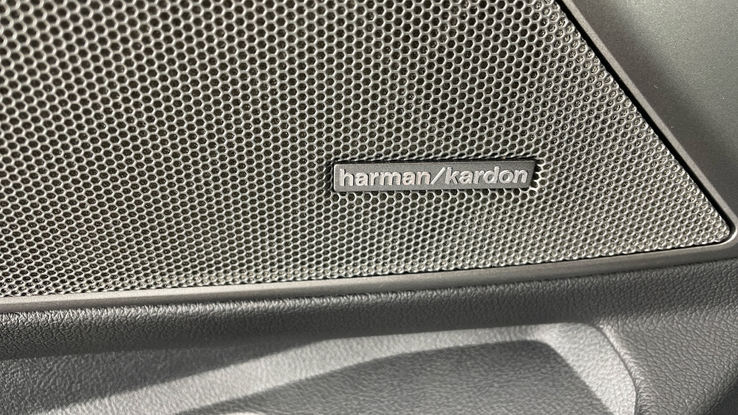 Used BMW 3 Series 2024 for sale - 76637280: Photo 27