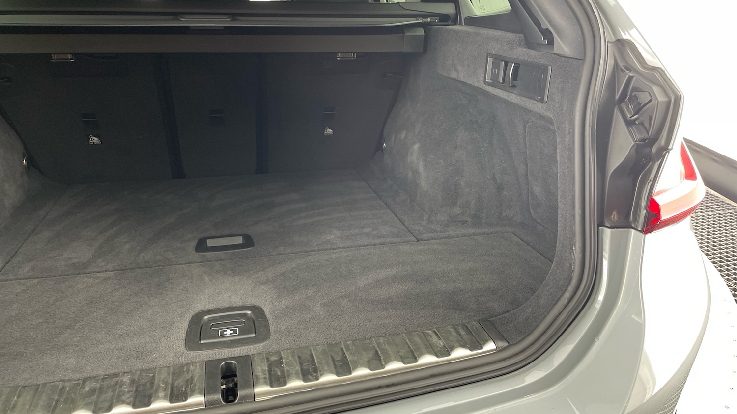 Used BMW 3 Series 2024 for sale - 76637280: Photo 40