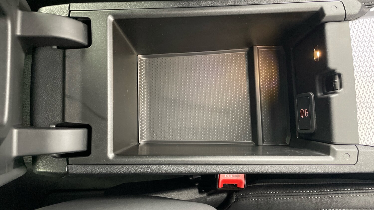 Used BMW 3 Series 2024 for sale - 76637280: Photo 59