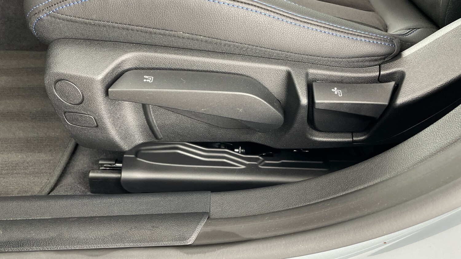 Used BMW i4 2022 for sale - 77406835: Photo 28