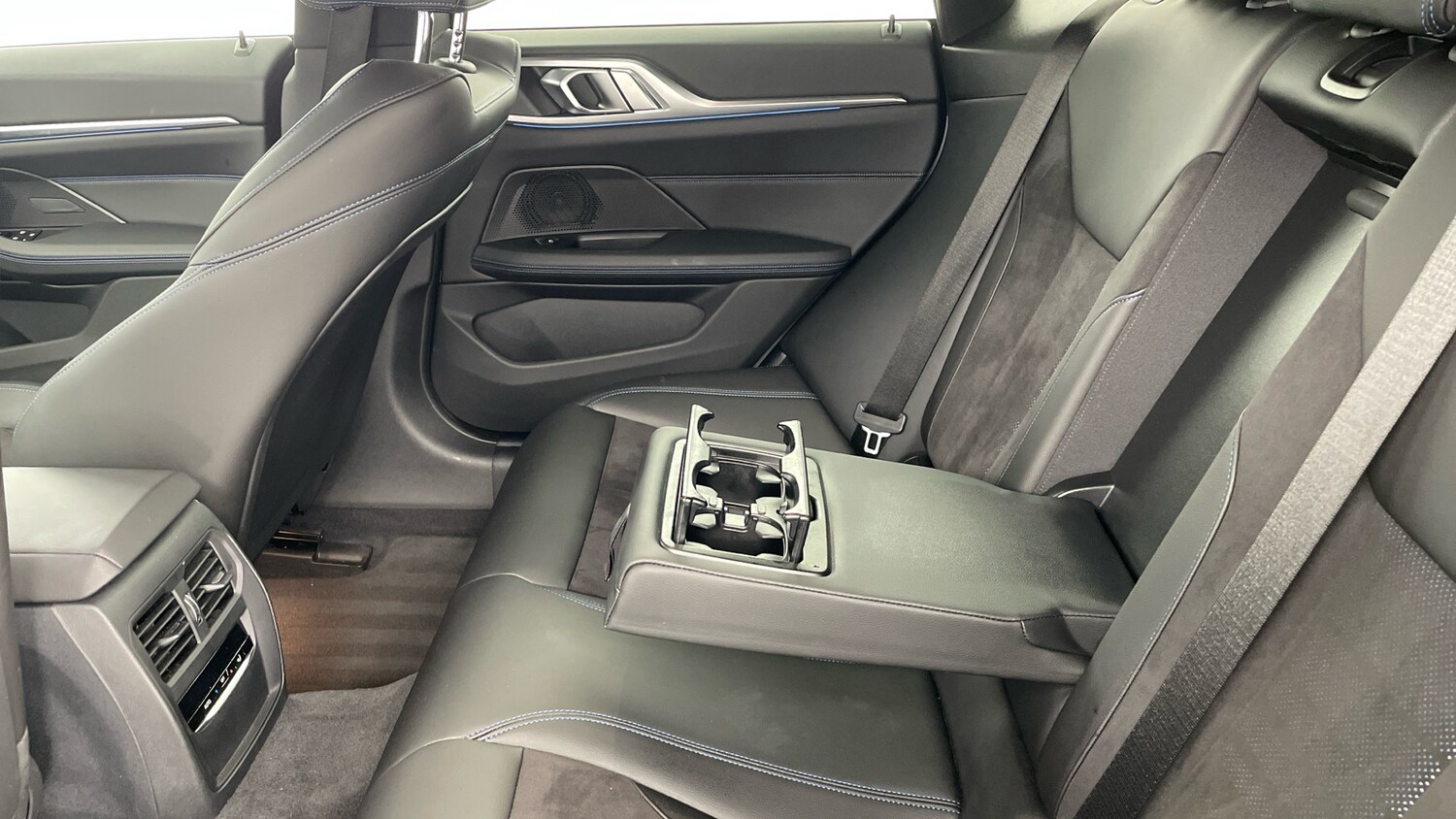 Used BMW i4 2022 for sale - 77406835: Photo 35