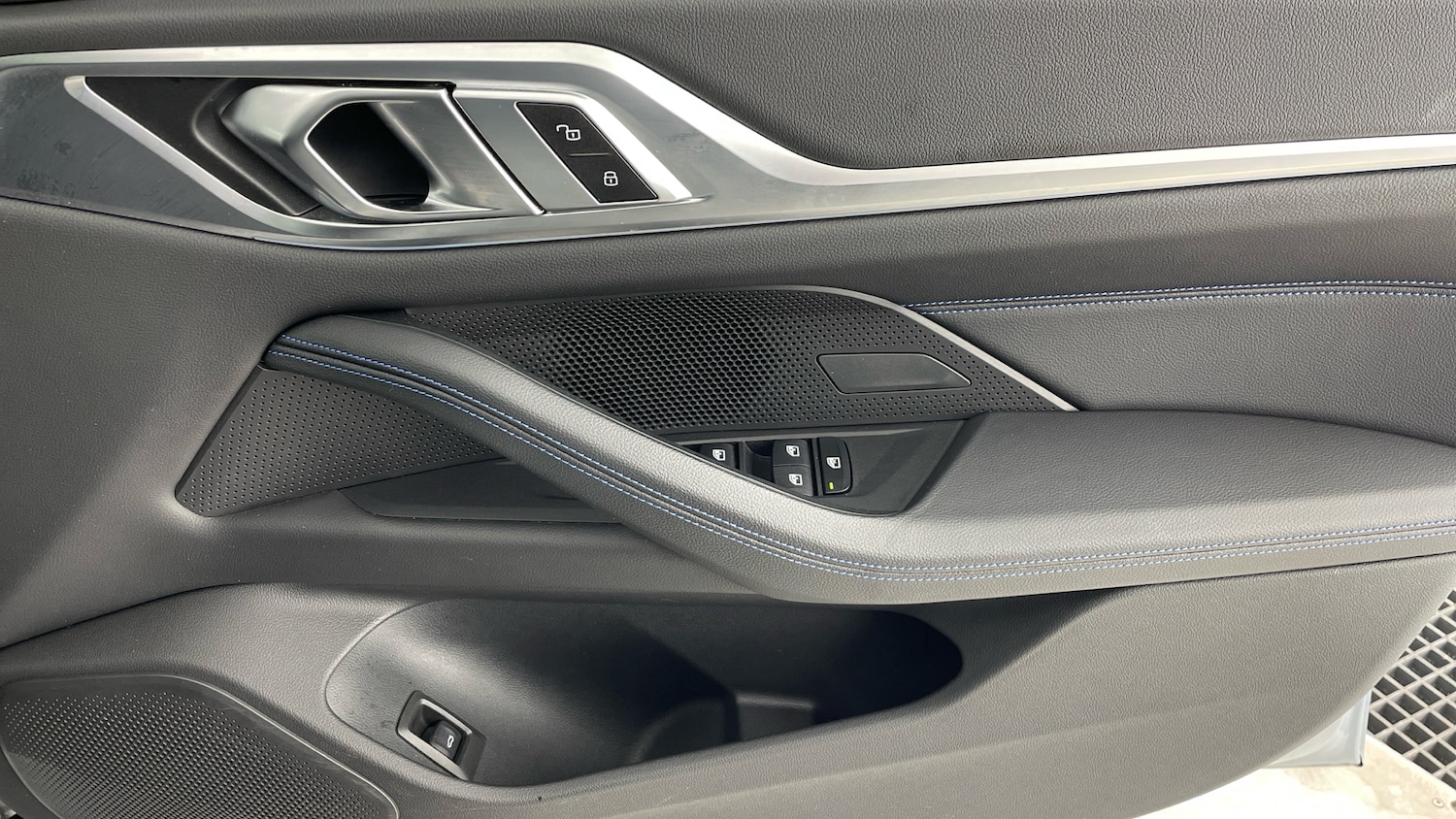 Used BMW i4 2022 for sale - 77406835: Photo 51