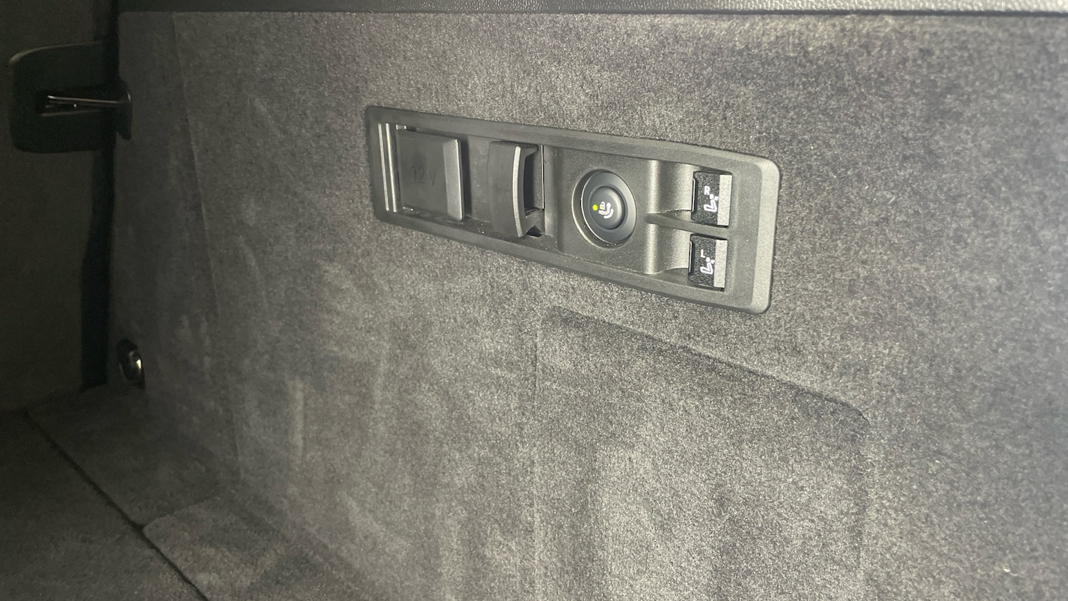 Used BMW iX 2025 for sale - 76281065: Photo 40