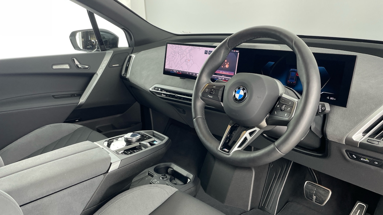 Used BMW iX 2025 for sale - 76281065: Photo 6