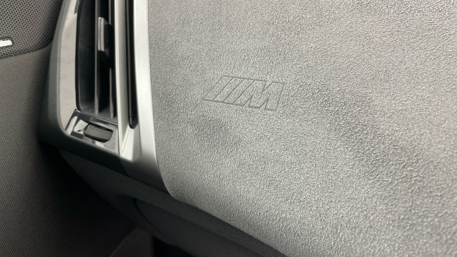 Used BMW iX 2025 for sale - 76281065: Photo 75