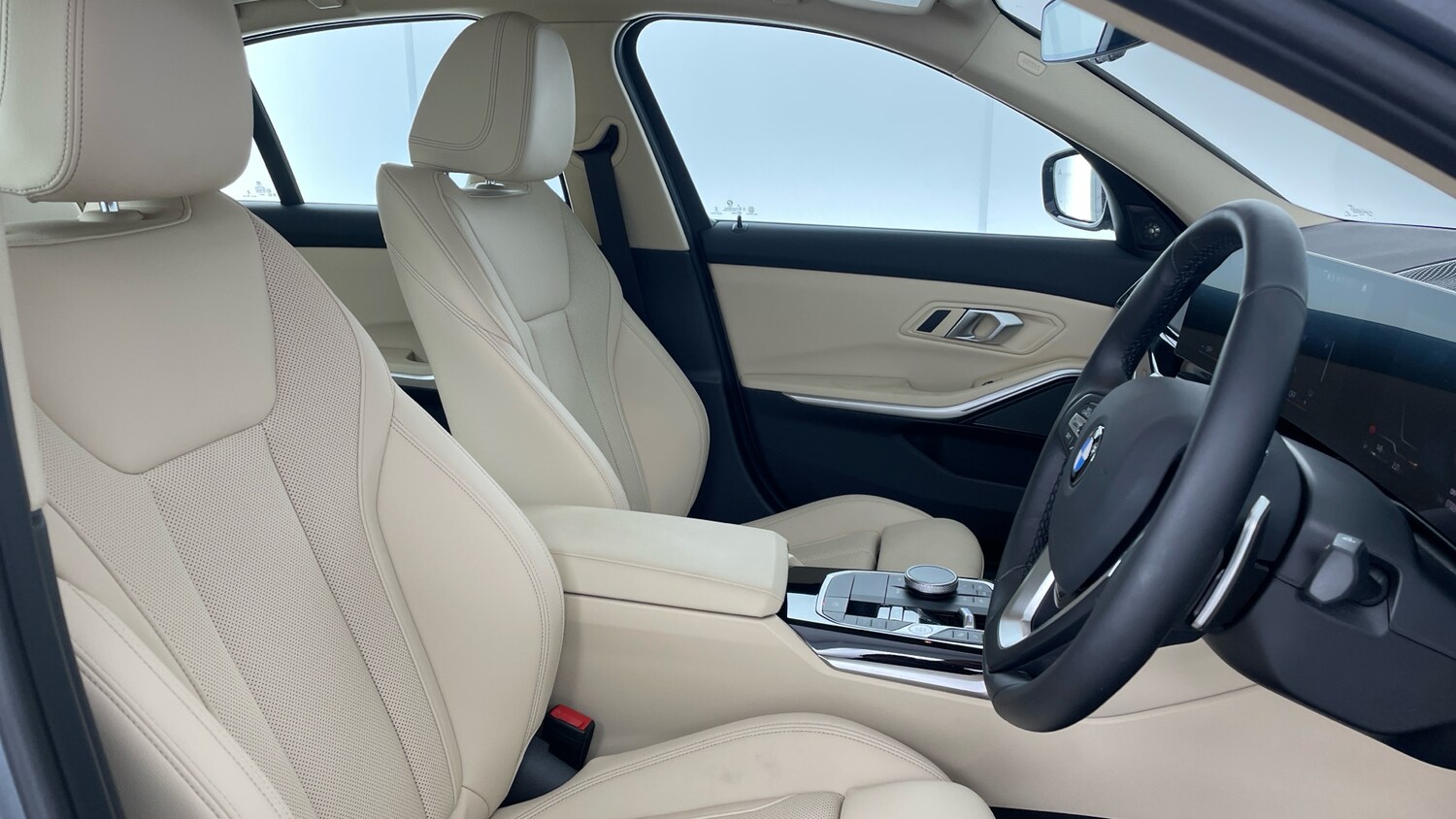 Used BMW 3 Series 2024 for sale - 78144184: Photo 11