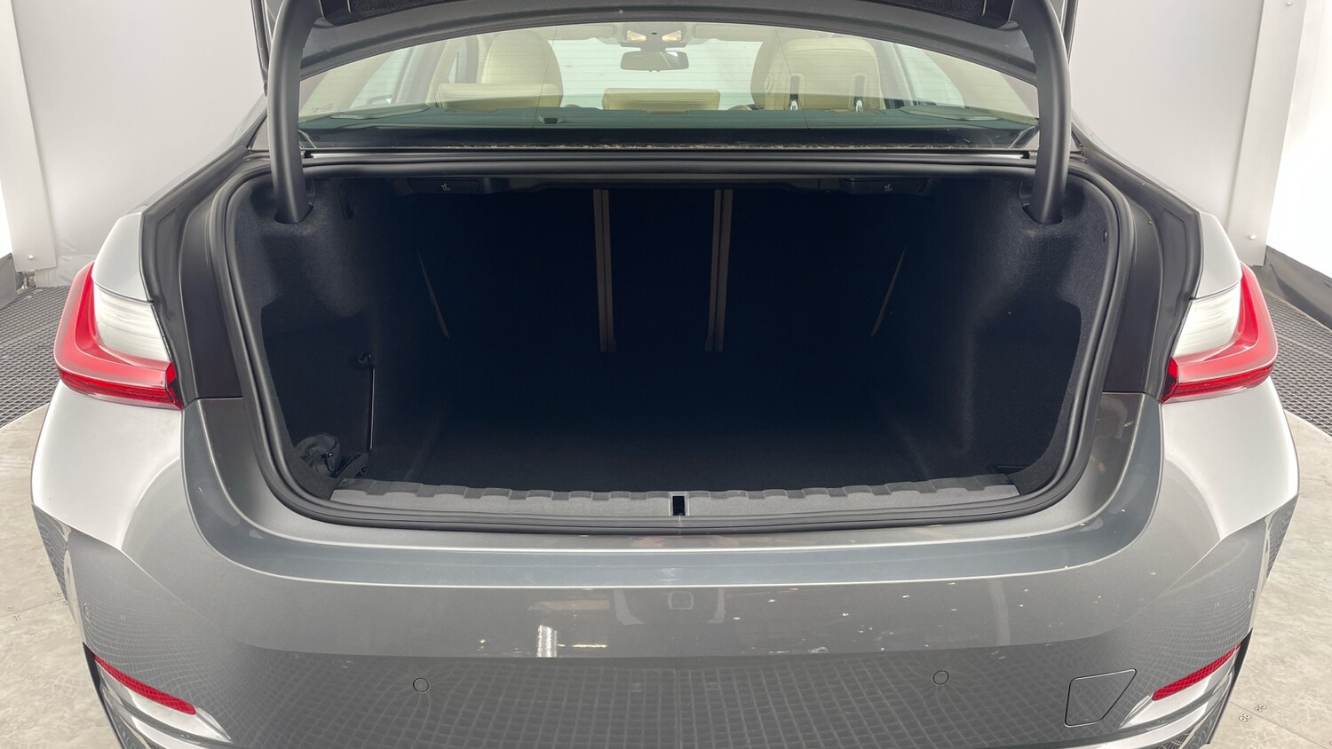 Used BMW 3 Series 2024 for sale - 78144184: Photo 13