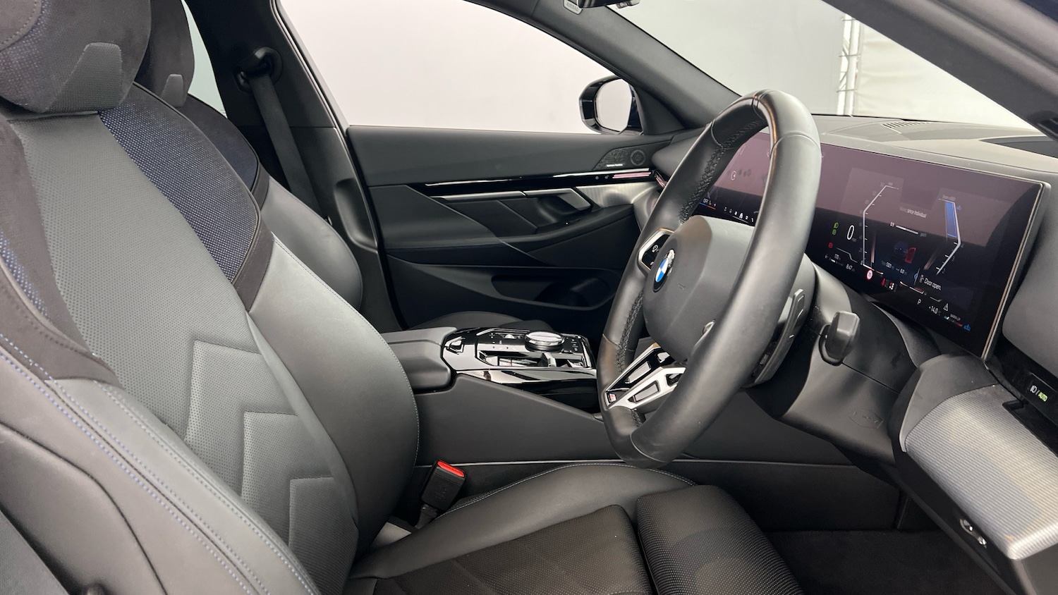 Used BMW 5 Series 2024 for sale - 76637279: Photo 11