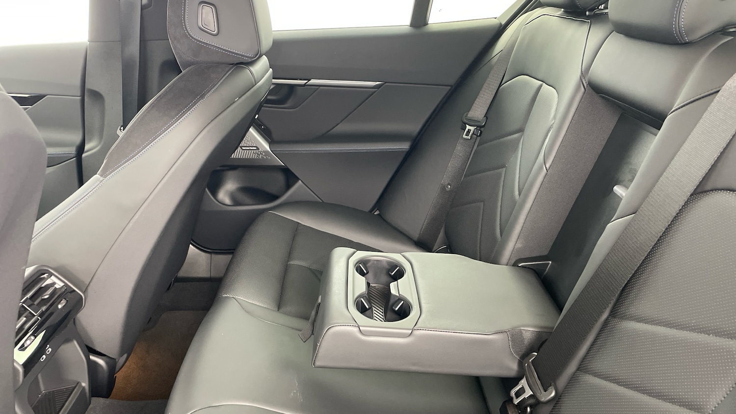 Used BMW 5 Series 2024 for sale - 76637279: Photo 37