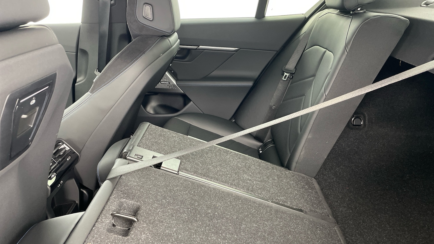 Used BMW 5 Series 2024 for sale - 76637279: Photo 38