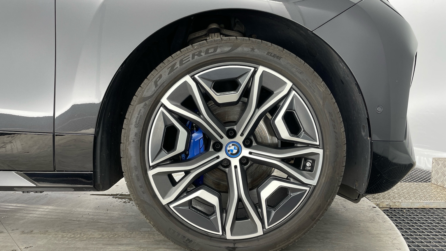 Used BMW iX 2022 for sale - 76598840: Photo 14