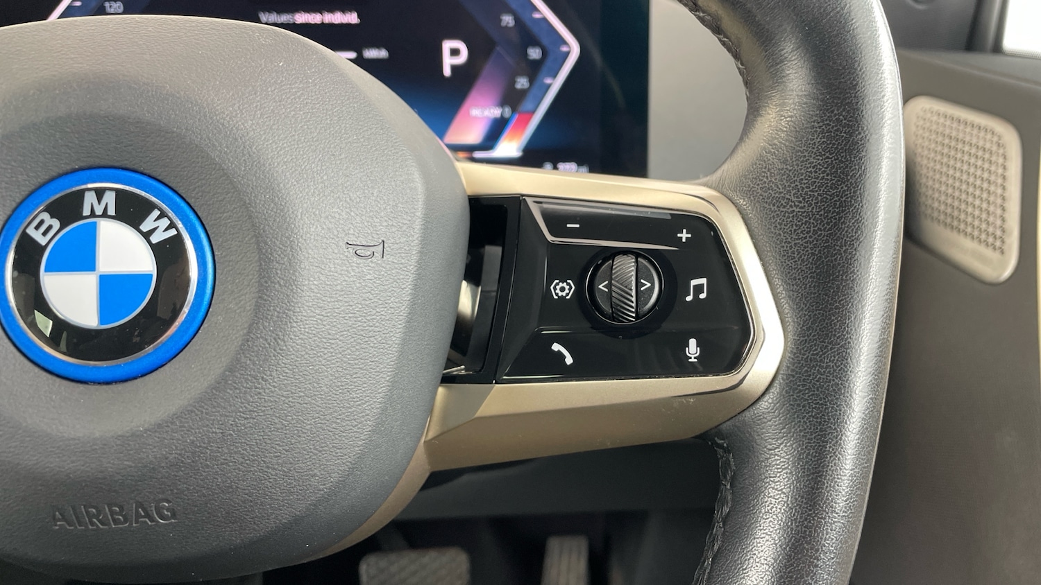 Used BMW iX 2022 for sale - 76598840: Photo 18