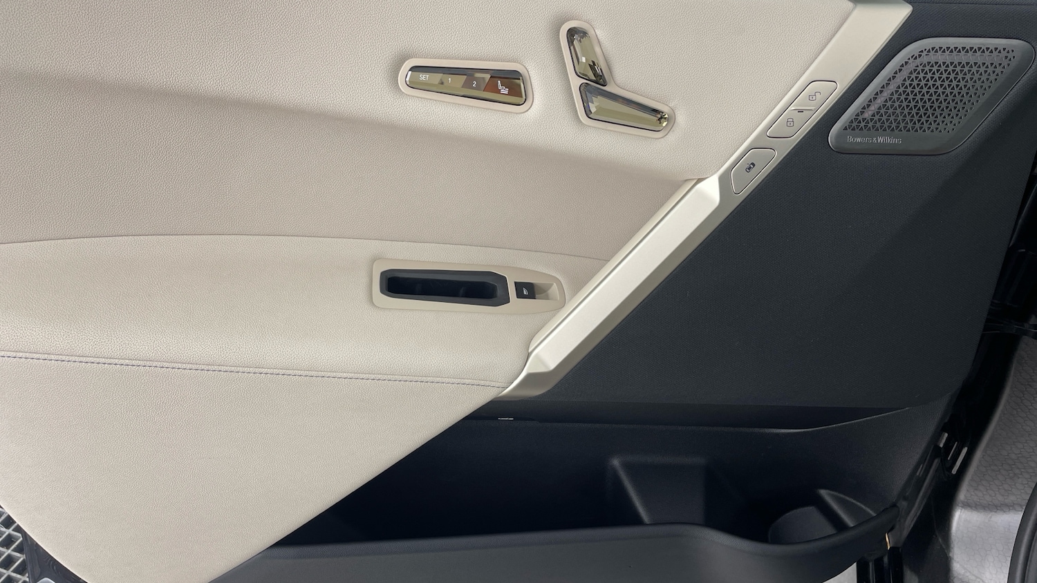 Used BMW iX 2022 for sale - 76598840: Photo 27