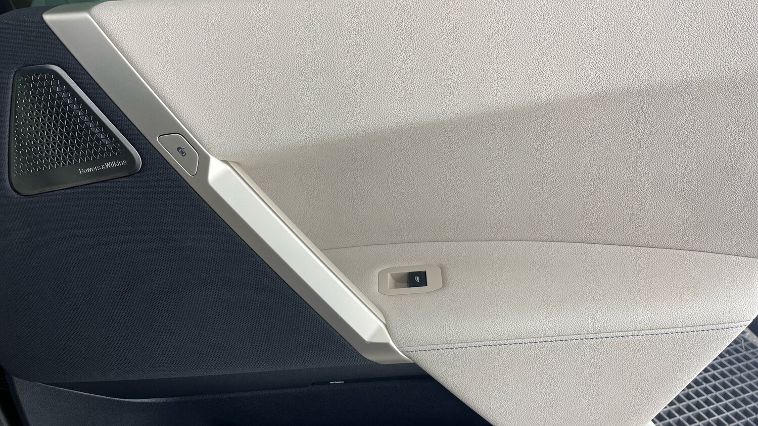 Used BMW iX 2022 for sale - 76598840: Photo 49