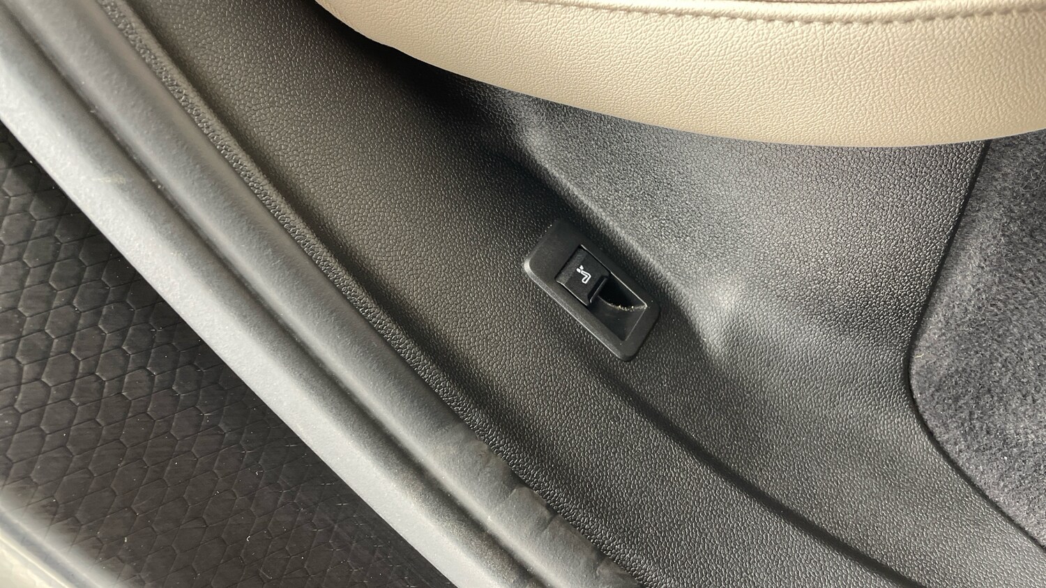 Used BMW iX 2022 for sale - 76598840: Photo 53