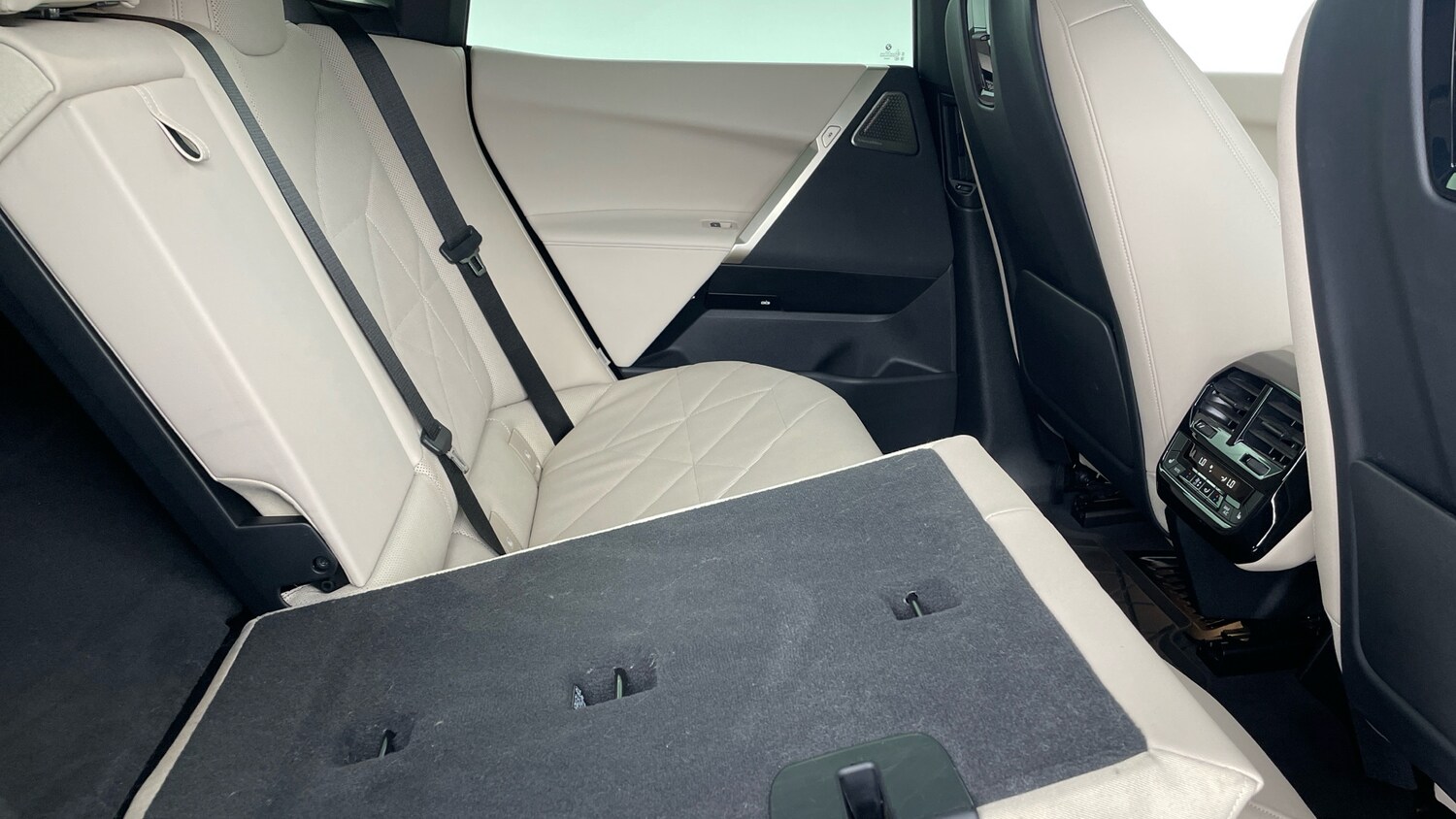 Used BMW iX 2022 for sale - 76598840: Photo 54