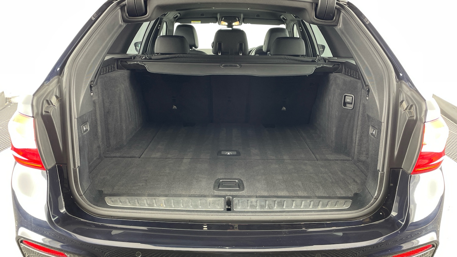 Used BMW 5 Series 2019 for sale - 77222852: Photo 13